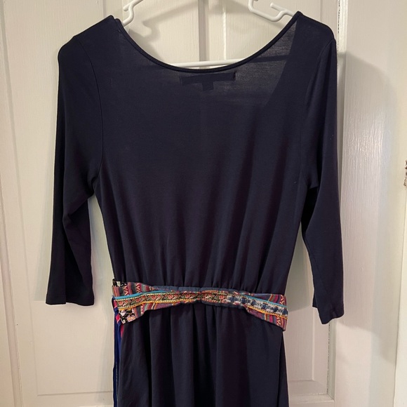 Anthropologie, 3/4 sleeve navy blue scoop neck top with attached belt, size S - Picture 5 of 6
